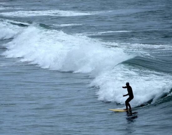 US warns of 'dangerous' 10-foot waves, strong waters could hit beaches in 3 US states