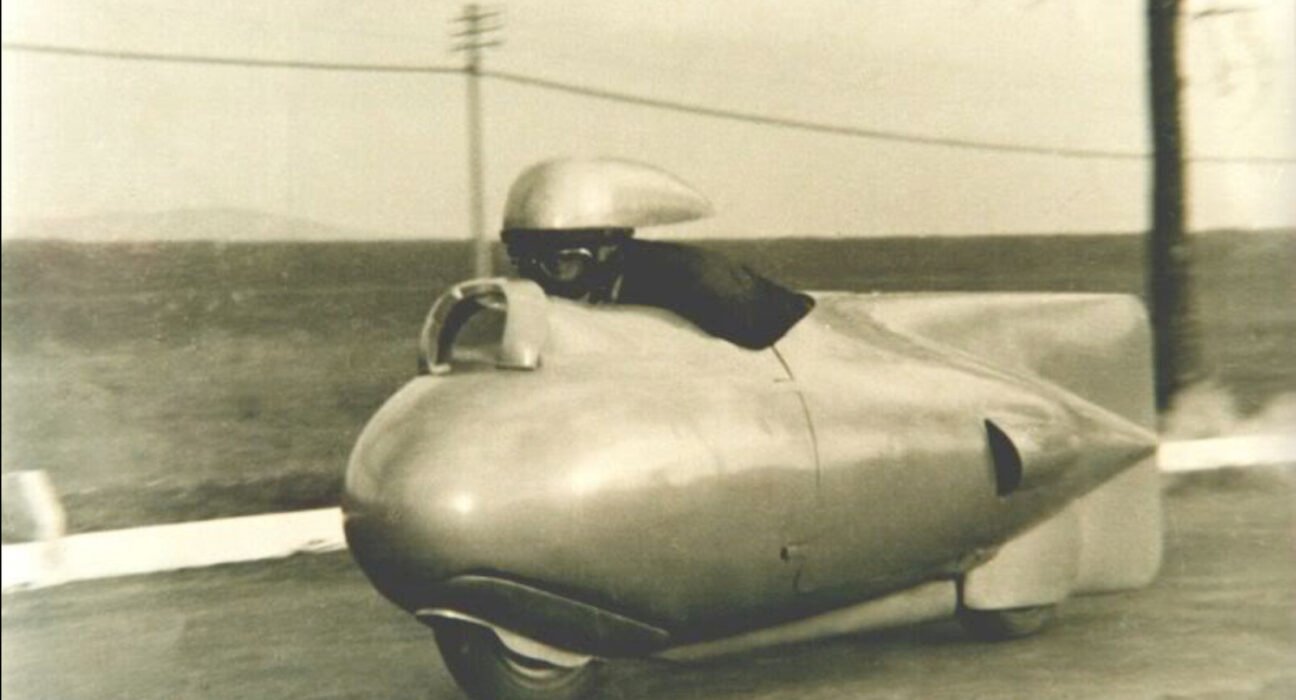 Vespa spent its first decade trying its hand at racing, resulting in some strange models and record-setting runs.