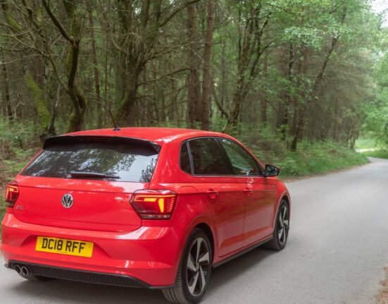 Volkswagen's asymmetric lighting system continues to confuse drivers