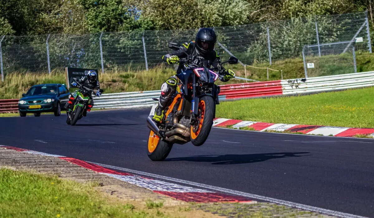 Weekend Pass: Racetrack... | more bikes