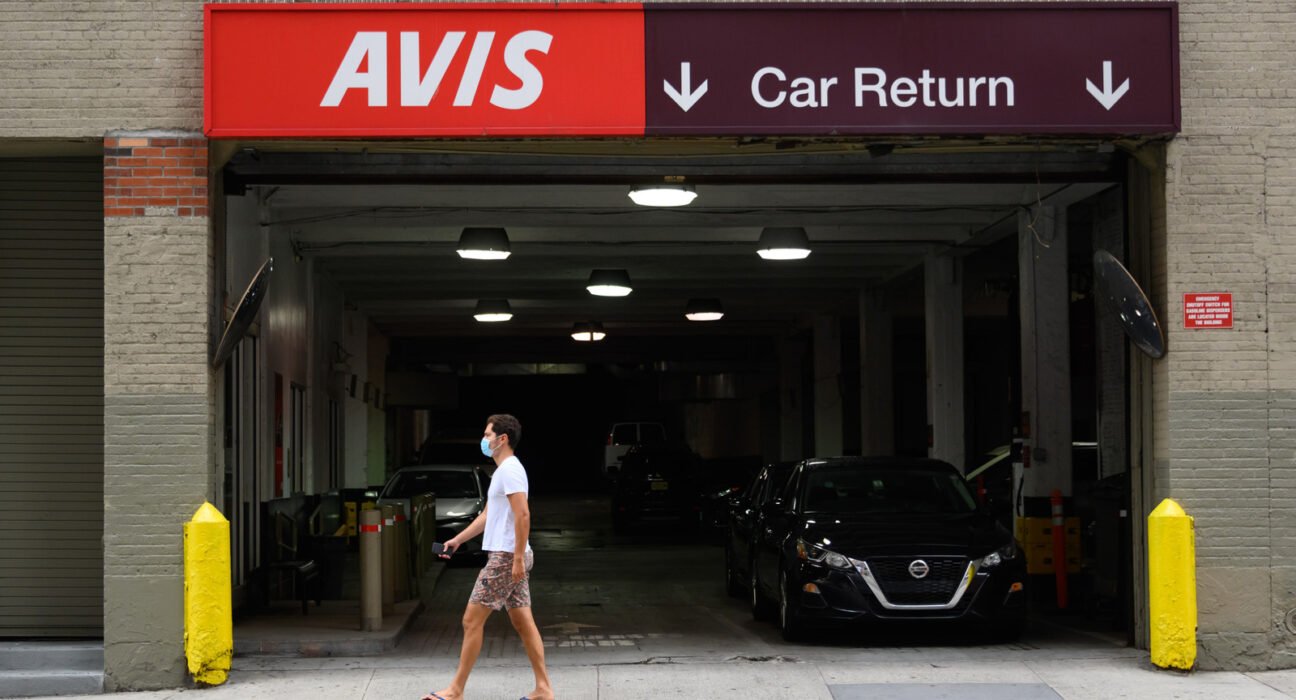 Why is taking pictures of your rental car still an important rule to follow?